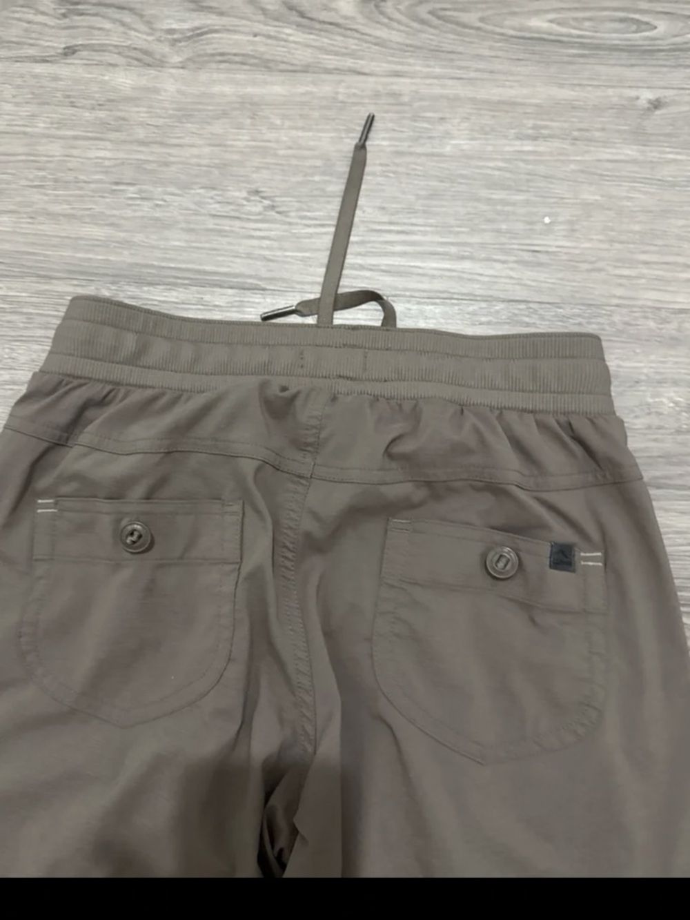 L.L. Bean XS Vista Camp Pants, Quick Dry Straight-Leg Cargo Dk. Taupe LNC $89 - Picture 6 of 12